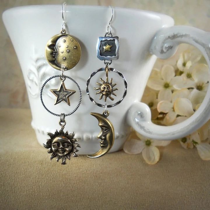Pendientes con dijes de Sol y Luna