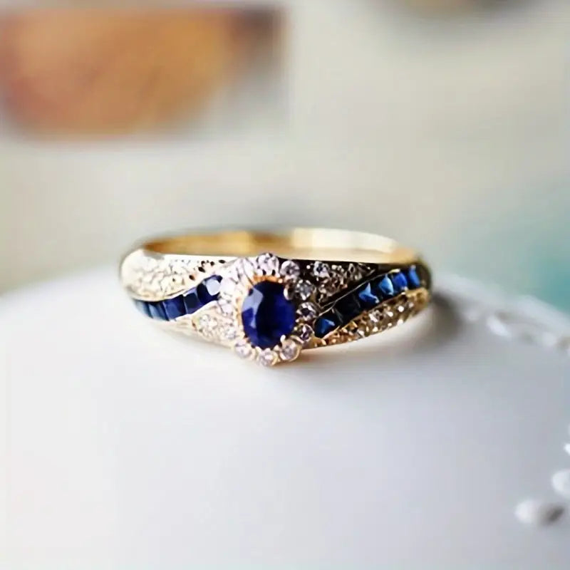 Anillo Dorado Avelisse Moraziel