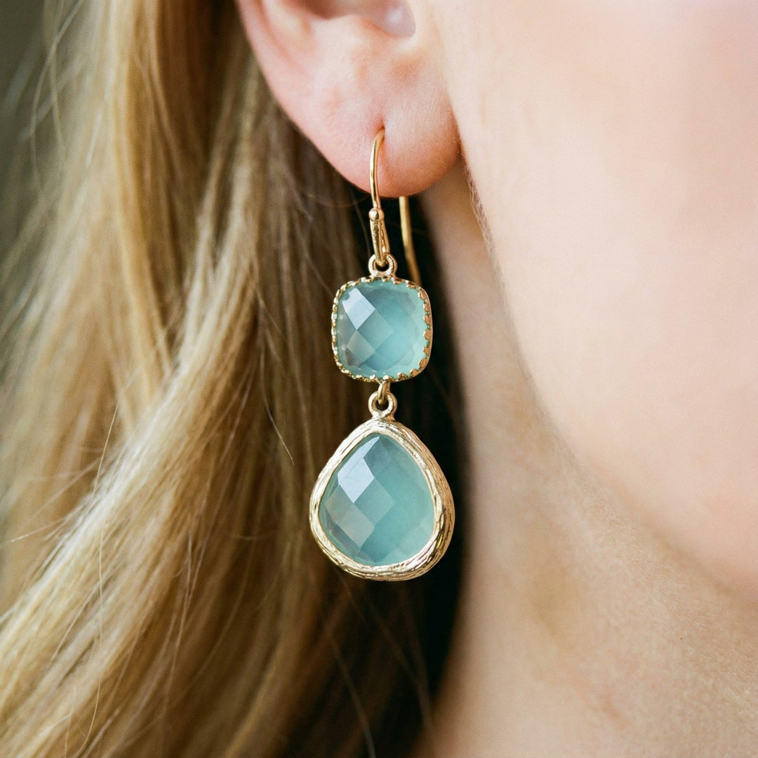 Pendientes vintage con piedra turquesa y piedra lunar