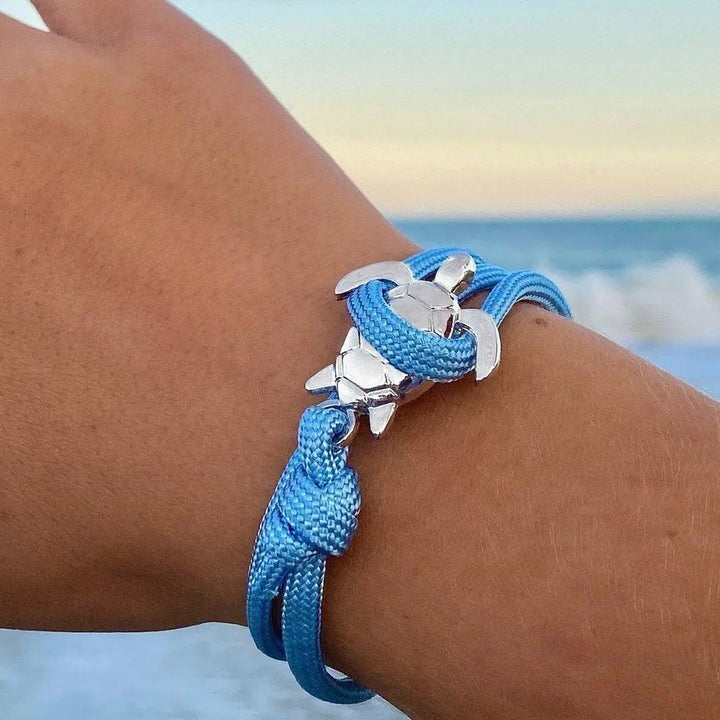 Pulsera artesanal con tortuga marina