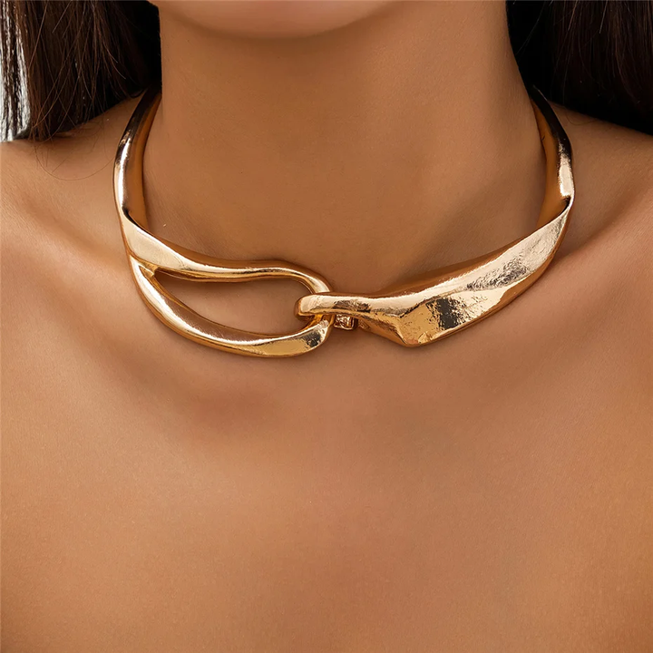 Collar dorado vintage